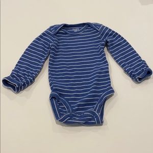 Carter’s newborn long sleeve onesie
